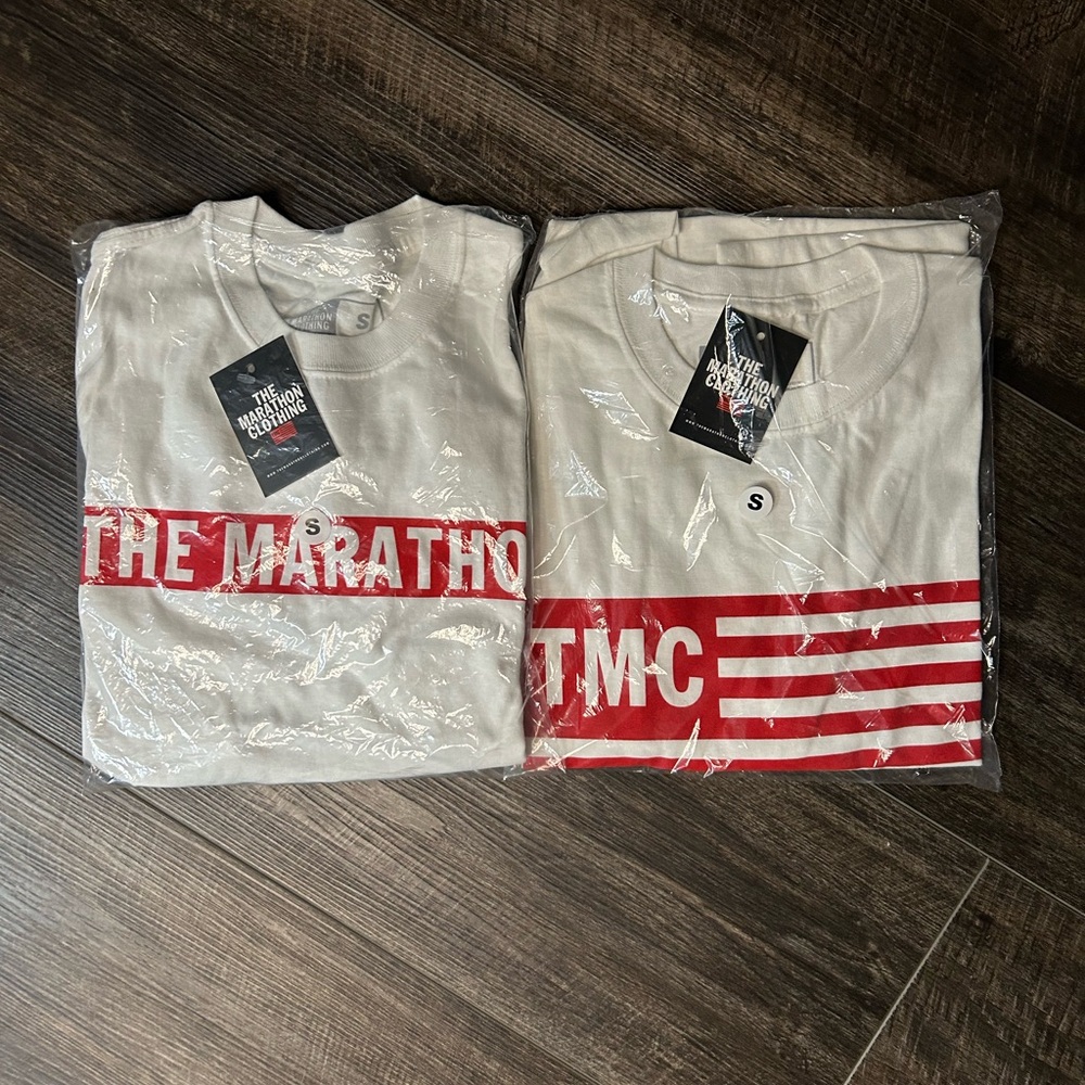 The Marathon Clothing 2 Small white and red T Shirts